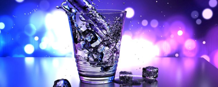 Китай оголосив про успішний запуск 8000 ініціатив з очищення води в першій половині 2017 року