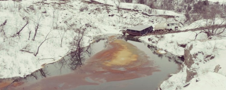 666 кубічних метрів нафти  вилилося в 150 милях від протестувальників у Стоячому Камені