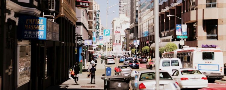 У Лос-Анджелесі тестують тротуар, який може знизити температуру на вулиці на 12 градусів