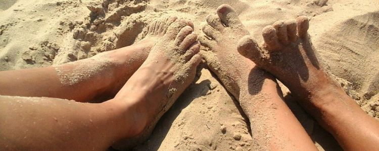 Вчені створюють «загар-без-Сонця» з хімічною речовиною, яка також захищає шкіру від сонячних променів