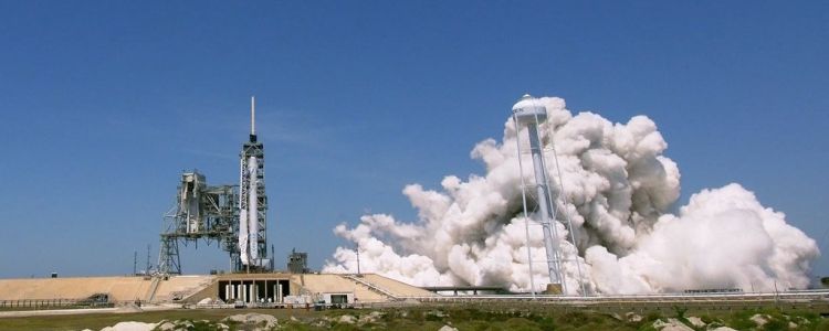 СпейсІкс увійшов у історію успішним запуском Дракона