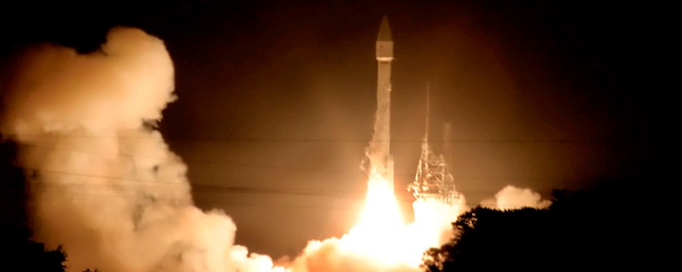 Президент Трамп хоче відправити людей на Місяць до 2020 року