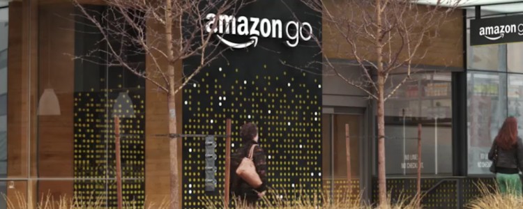 У новому магазині продовольчих товарів Амазона комп'ютери замість касирів