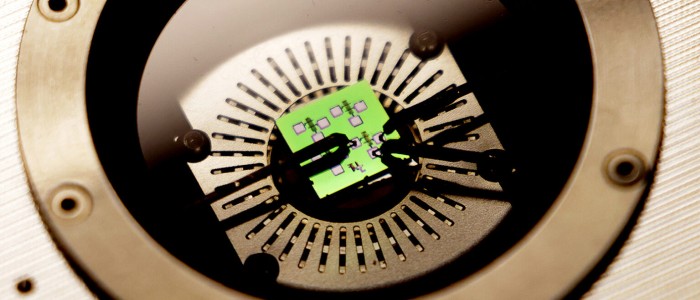 Комп'ютерна пам'ять, подібна до батареї, працює при температурі вище 600°C