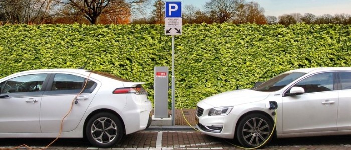 Ціни на батареї впали майже вдвічі за 3 роки