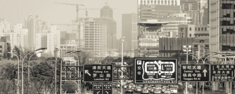 Для уповільнення урбанізації, Китай обмежує населення в двох з його найбільших міст