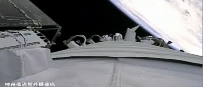 Китай щойно запустив перших астронавтів на свою космічну станцію