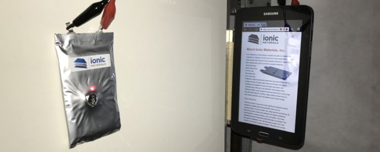 Компанія з Массачусетсу стверджує, що майже має твердотілу батарею