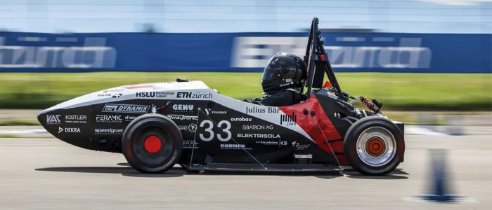 Електричний міні-перегонник розганяється до 100 кілометрів на годину менш ніж за секунду