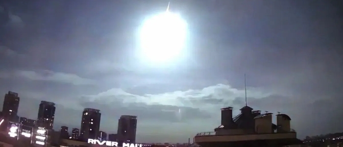 Експерти спантеличені яскравим спалахом над Україною