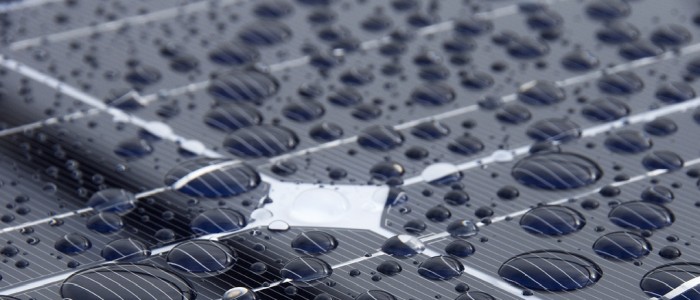 Гібридна сонячна панель перетворює краплі дощу на електрику