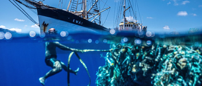 Дослідники витягли «загадкові» пластикові об'єкти з великої тихоокеанської сміттєвої плями