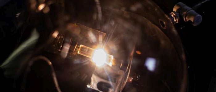 Вчені винайшли спосіб перетворювати сміття на дорогоцінний графен