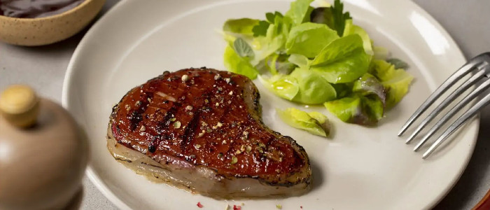 Вчені успішно виготовили найбільший у світі вирощений у лабораторії стейк