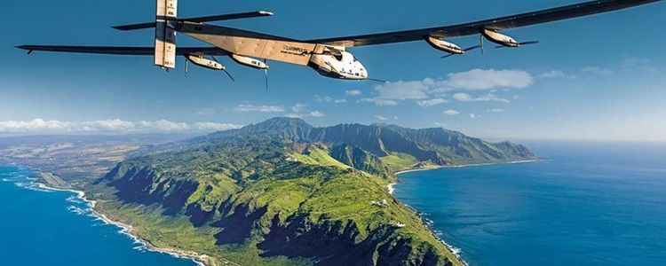 Солар Імпульс 2 стає першим безпаливним літаком, що зробив кругосвітню подорож