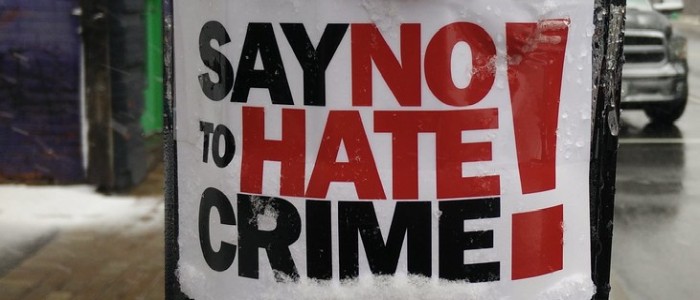 Підтримка заборони мови ворожнечі зменшується з віком