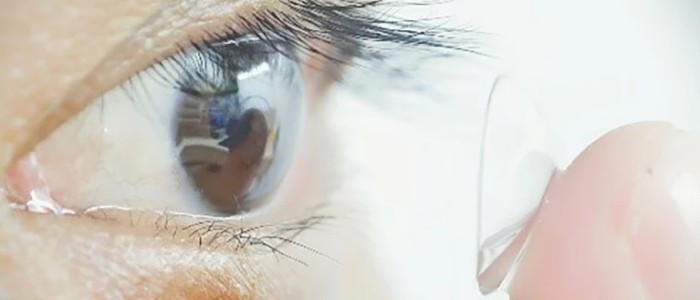 Ці контактні лінзи дають людям інфрачервоний зір — навіть із заплющеними очима