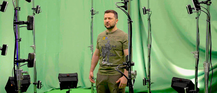 Зеленський звернувся до європейської техспільноти за допомогою голограми