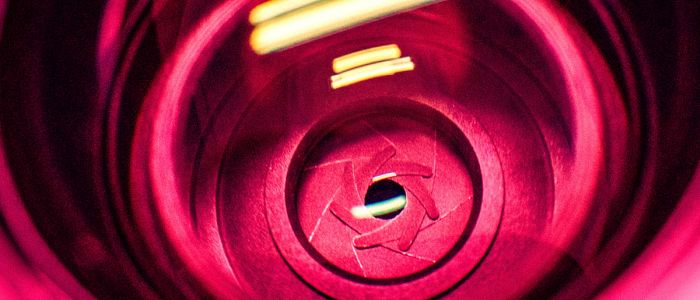 Надшвидкісна камера знімає світло, що рухається в просторі, в 3D