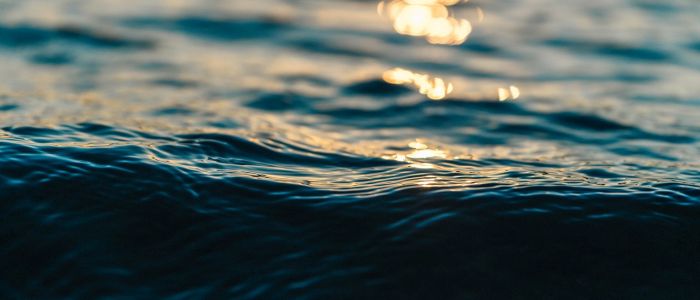 Ми п'ємо стільки води, що насправді робимо океан більш солоним