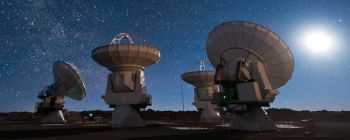 Таємничі сигнали з космосу продовжують збивати з пантелику вчених