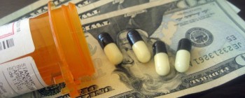 Учні виготовили 750-доларові ліки в їх хімічній лабораторії всього за 2 долари