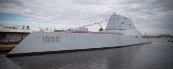 Найбільший в світі есмінець приєднався до ВМС США, і він озброєний рельсотроном