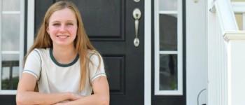 Школярка створила фільтр для води, який видаляє 96% мікропластику без дорогого обладнання