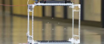 «Акустичний пінцет» використовує звук для левітації декількох об'єктів