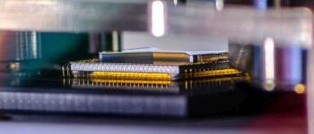 Амазон дозволяє будь-кому запускати програми на своєму квантовому комп'ютері