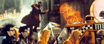 Дія «Той, хто біжить по лезу» відбувається в цьому місяці. Де наші літаючі машини?