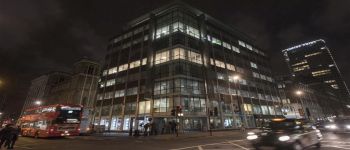 Кембридж Аналітика закривається, лол