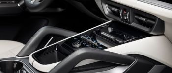 Смерть автомобільних тачскрінів, кнопки повертаються