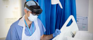 Лікарі використовують змішану реальність для лікування коронавірусних пацієнтів