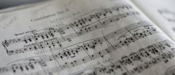 Улюблена музика запускає опіоїди мозку