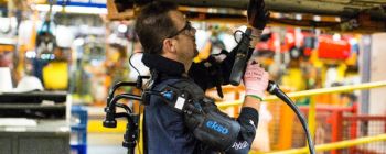 Форд тестує новий екзоскелет для зменшення втоми робітників