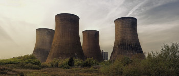 Новий уряд Німеччини зупинив половину ядерних реакторів, що залишилися