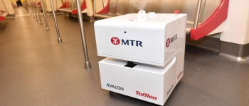 Гонконг використовує роботів для дезінфекції поїздів метро