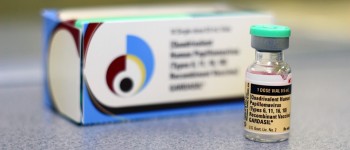 Вакцина проти ВПЛ захищає як вакцинованих, так і невакцинованих жінок