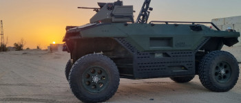 Ізраїль демонструє масивного військового робота з величезним кулеметом