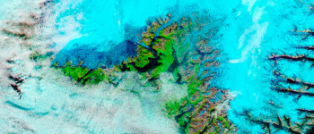 Червона тривога: на льодовиковому щиті Гренландії вперше в історії пройшов дощ