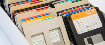 Уряд Японії заявив, що його співробітники перестануть зберігати офіційні дані на дискетах