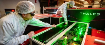 Лазери створюють мюонні пучки, не вимагаючи масивного прискорювача