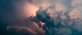 Мікропластик усередині хмар може змінювати глобальну погоду