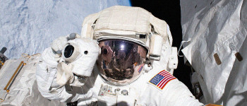 НАСА каже, що в нього закінчуються астронавти