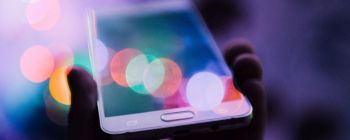 Дослідники розробили спосіб зарядки смартфонів від навколишнього освітлення