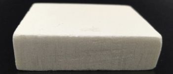 Вчені створили штучну деревину, яка є водо- і вогнестійкою