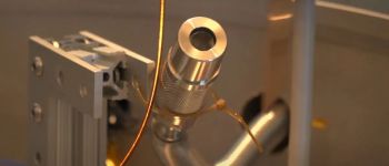 Вчені експериментують зі справжнім притягувальним променем, щоб прибрати космічне сміття