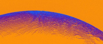 Вчені знайшли будівельні блоки життя на крижаному місяці Сатурна