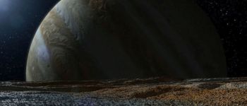 Вчені знайшли нові докази того, що Європа викидає воду в космос